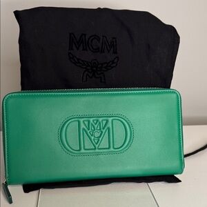 MCM Mode Travia Green Leather Zip Around Wallet - NWT